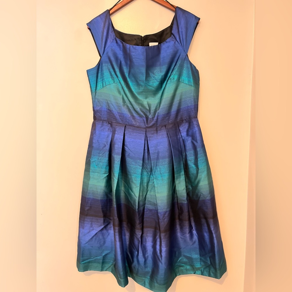 J. Taylor Dress size 14, Shiny Blue design, pockets